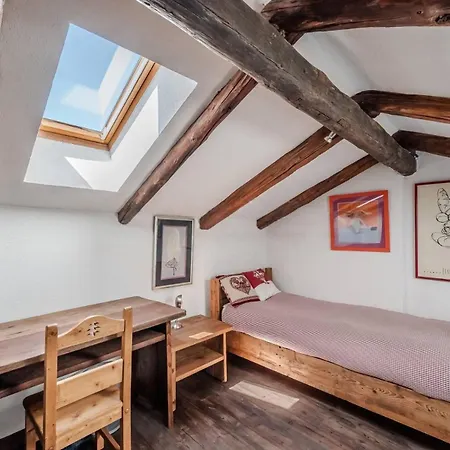 Charming In Chalet In Le Gleise- What'app - 0034-635-518-216 - For Reservations!! Apartman Granges Suppas