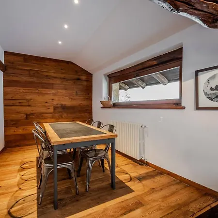 Charming In Chalet In Le Gleise- What'app - 0034-635-518-216 - For Reservations!! Granges Suppas