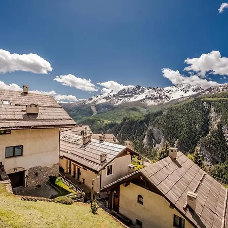 Charming In Chalet In Le Gleise- What'app - 0034-635-518-216 - For Reservations!! Apartman Granges Suppas